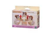 Dukke, bamse og udstyr - Sylvanian Families Families Living Room - SYLVAN-4464
